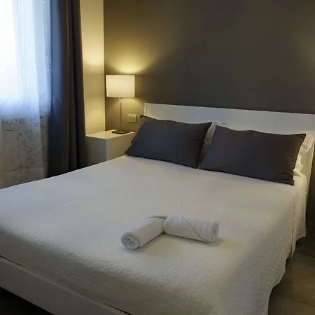 Cascina Belmonte Nocleg ze śniadaniem 4*